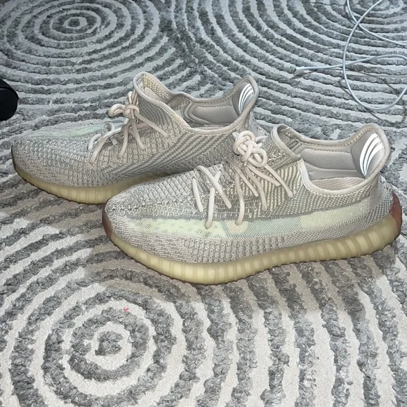 YEEZY 350 CITRIN NON REFLECTIVE - Picture 2 of 8